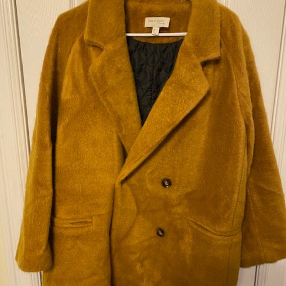 Nice Clothes for Sale - Picture 2 of 6